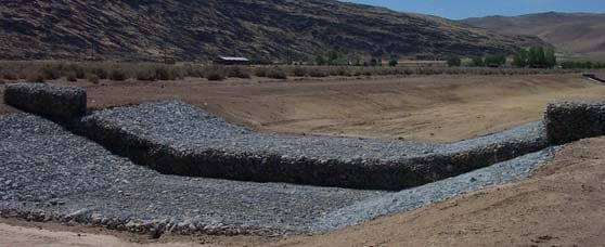 Drop Structures or Weirs Drop Structures or Weirs